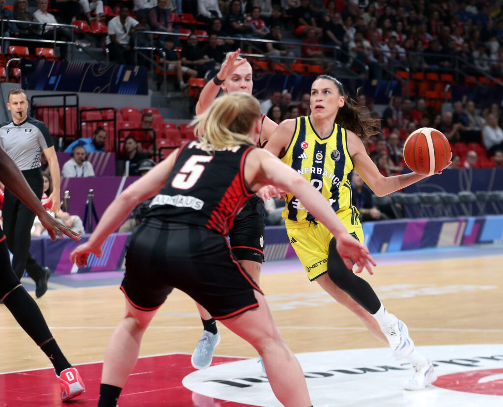 kadinlar euroleaguede ilk finalist fenerbahce opet habermeydan