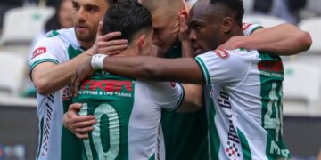 Konyaspor, Karagümrük’ü 3 golle devirdi!