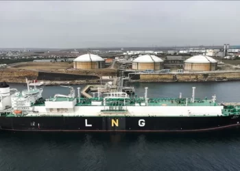 Hürmüz Boğazı’ndan iki ay sonra ilk LNG sevkiyatı gerçekleşti