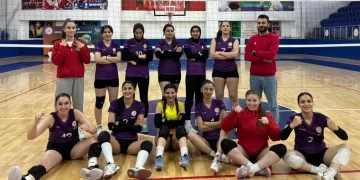 Muş Sultan Alparslan Yurdu Kız Voleybol Takımı yarı finalde!