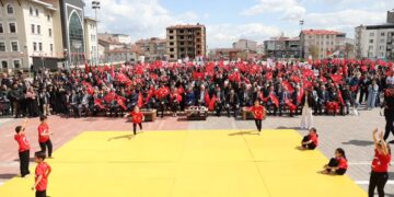 Muş’ta, 23 Nisan Ulusal Egemenlik ve Çocuk Bayramı coşkuyla kutlandı!