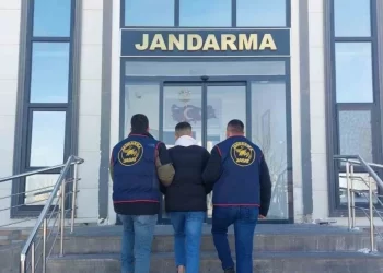 Muş'ta, 4 yıl 5 ay 10 gün hapis cezası bulunan şahıs yakalandı! Muş’ta, 4 yıl 5 ay 10 gün hapis cezası bulunan şahıs yakalandı!
