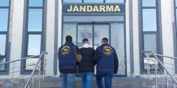 Muş'ta, 4 yıl 5 ay 10 gün hapis cezası bulunan şahıs yakalandı! Muş’ta, 4 yıl 5 ay 10 gün hapis cezası bulunan şahıs yakalandı!