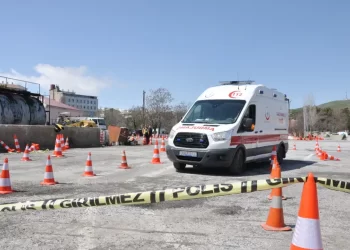 Muş’ta, ambulans sürücülerine sürüş eğitimi verildi!