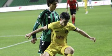 Sakaryaspor ile İstanbulspor puanları paylaştı! Sakaryaspor ile İstanbulspor puanları paylaştı!