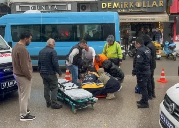 Sinop’ta, hafif ticari aracın çarptığı yaya yaralandı!