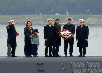 Dumlupınar Denizaltısı şehitleri anıldı