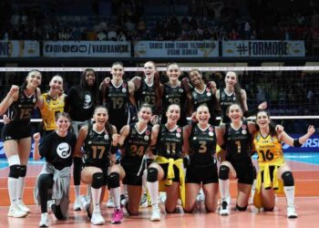 VakıfBank, Fenerbahçe'ye set vermedi! VakıfBank, Fenerbahçe’ye set vermedi!