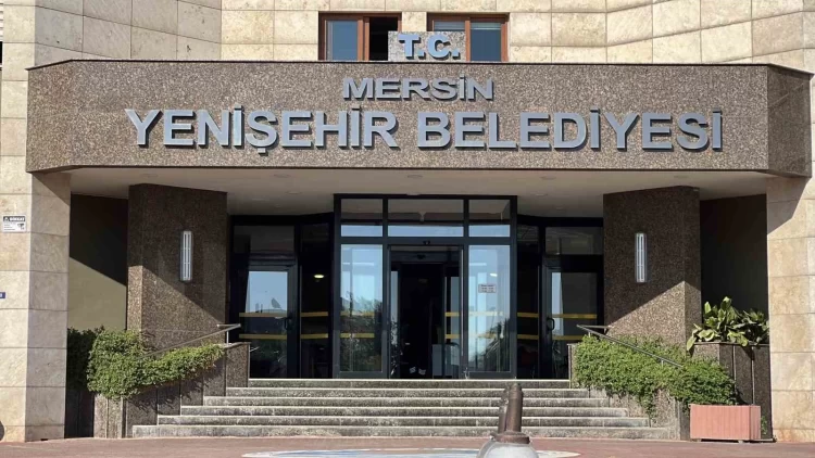 CHP’li Yenişehir Belediyesi’ne operasyon düzenlendi.