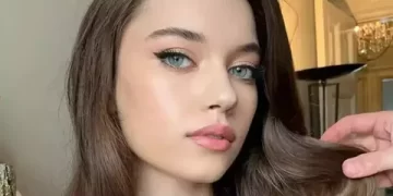 Afra Saraçoğlu’nun İspanya pozları büyüledi! Afra Saraçoğlu’nun İspanya pozları büyüledi!