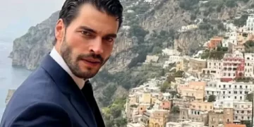 Akın Akınözü yeni sevgilisiyle görüntülendi