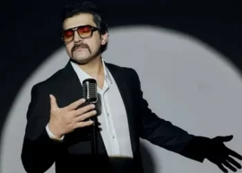Bayhan kanlar içinde apar topar hastaneye kaldırıldı