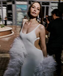 Demet ozdemir Cannes kareleri ardindan filtre makyaj tartisma konusu oldu2 habermeydan
