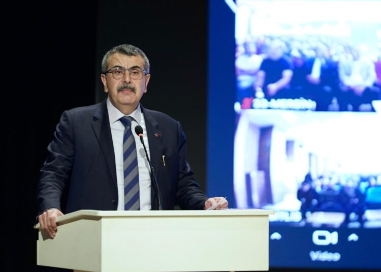 Egitim Kurumlari Yonetici Yetistirme Programi habermeydan