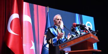 KTÜ'den Bakan Uraloğlu'na Fahri Doktora Ünvanı KTÜ’den Bakan Uraloğlu’na Fahri Doktora Ünvanı