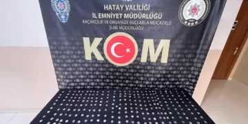 Hatay’da Durdurulan Ticari Takside Çok Sayıda Gümüş Sikke Ele Geçirildi