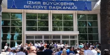 İzmir’de ihale operasyonu! Eski İZBETON müdürü aranıyor