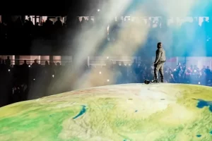 Kanye West İstanbul'da sahneye çıktı Kanye West Istanbulda sahneye cikti1 habermeydan