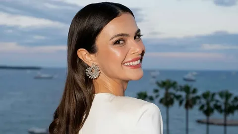 Sinem Ünsal Cannes kıyafetiyle hayal kırıklığına uğrattı Sinem unsal Cannes kiyafetiyle hayal kirikligina ugratti habermeydan