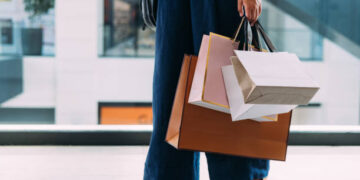 Ticaret ve perakende satış hacmi yıllık arttı