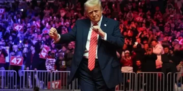 Sanatçılar tek tekiptal etti: Trump tek başına sahneye çıkacak