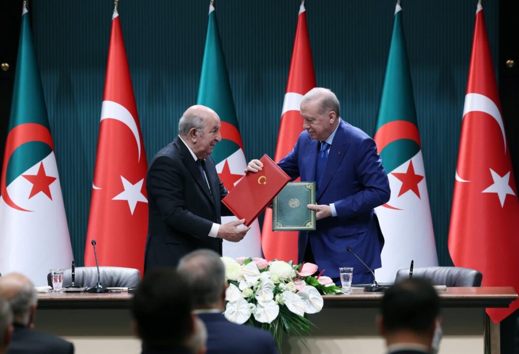 Turkiye ile Cezayir arasinda anlasmalar imzalandi habermeydan