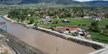 Tokat ve Amasya'da baraj alarmı: Evler tahliye edildi Tokat ve Amasya’da baraj alarmı: Evler tahliye edildi