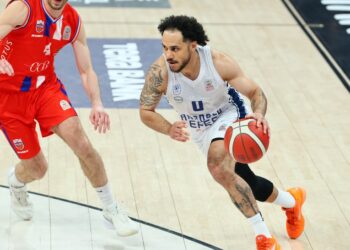 Anadolu Efes, Büyükçekmece Basketbol’u farklı geçti!