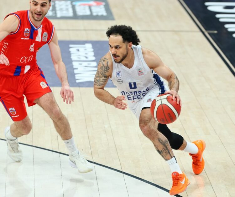 anadolu efes buyukcekmece basketbolu farkli gecti habermeydan e1778266630136