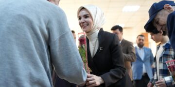Bakan Göktaş, bayram ziyaretlerinde bulundu Bakan Göktaş, bayram ziyaretlerinde bulundu