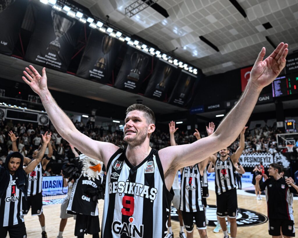 besiktas yari finalde habermeydan