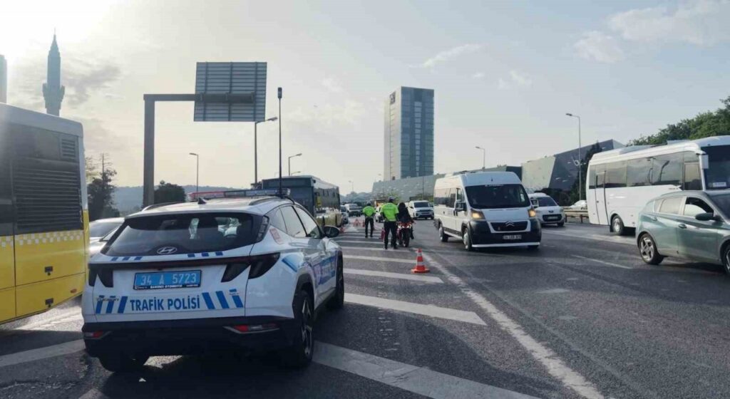 Emniyet şeridini kullanan sürücüler cezadan kaçamadı emniyet seridini yol gibi kullandilar cezadan kacamadil habermeydan
