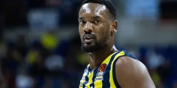 Fenerbahçe'nin eski yıldızı Galatasaray'a imzaya geliyor! Fenerbahçe’nin eski yıldızı Galatasaray’a imzaya geliyor!