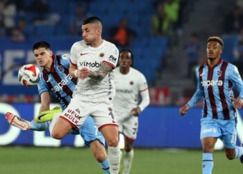Gençlerbirliği, Trabzonspor’u deplasmanda 3 golle geçip ligde kaldı!