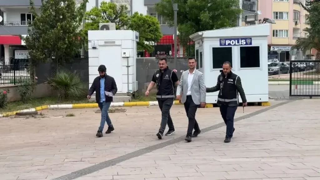İstanbul merkezli rüşvet soruşturmasında CHP'li il başkanı adliyede istanbul rusvet habermeydan