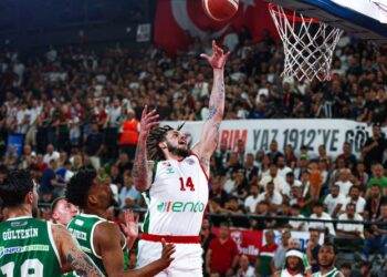 Karşıyaka, son topta ligde kaldı! Karşıyaka, son topta ligde kaldı!