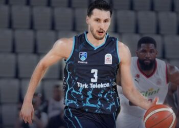 Manisa Basket, Türk Telekom'u uzatmada geçti! Manisa Basket, Türk Telekom’u uzatmada geçti!