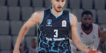 Manisa Basket, Türk Telekom’u uzatmada geçti!