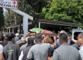 Mersin’deki yağ fabrikası patlamasında hayatını kaybeden işçi son yolculuğuna uğurlandı Mersin’deki yağ fabrikası patlamasında hayatını kaybeden işçi son yolculuğuna uğurlandı
