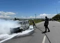 Muş-Bingöl yolunda alev alan araç küle döndü! Muş-Bingöl yolunda alev alan araç küle döndü!