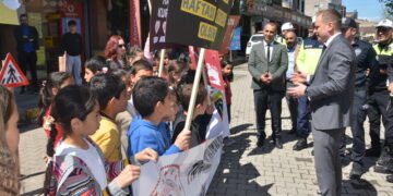 Muş Bulanık’ta, trafik haftası kapsamında farkındalık etkinliklerine yoğun ilgi!