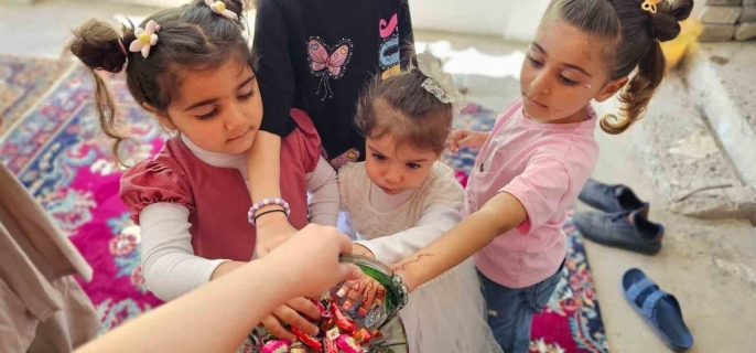 Muş Hasköy'de, bayramda şeker toplama geleneğini çocuklar yaşatıyor! mus haskoyde bayramda seker toplama gelenegini cocuklar yasatiyor habermeydan