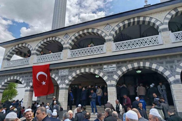 mus haskoyde seyh muhammed kazim camii ve kulliyesi ibadete acildi habermeydan