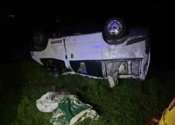 Muş Varto'da, kamyonetin takla attığı feci kazada 1 ölü, 1 yaralı! Muş Varto’da, kamyonetin takla attığı feci kazada 1 ölü, 1 yaralı!