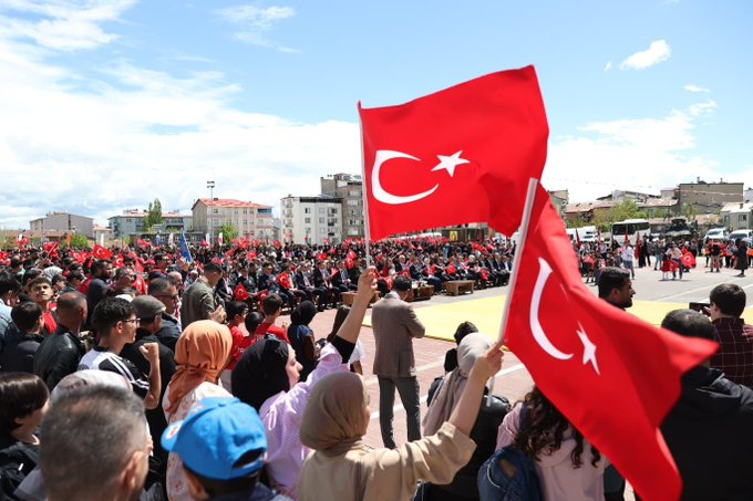 Muş'ta, 19 Mayıs Atatürk'ü Anma Gençlik ve Spor Bayramı coşkusu! musta 19 mayis ataturku anma genclik ve spor bayrami coskusu habermeydan