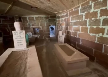 Muş'ta, Abdulvahap Gazi Türbesi'nde bayram temizliği! Muş’ta, Abdulvahap Gazi Türbesi’nde bayram temizliği!