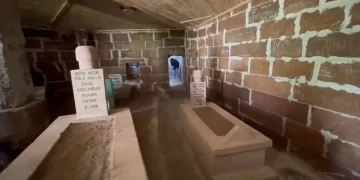 Muş'ta, Abdulvahap Gazi Türbesi'nde bayram temizliği! Muş’ta, Abdulvahap Gazi Türbesi’nde bayram temizliği!