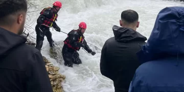 Muş’ta, dereye düşen Gülsima Yıldız’ı arama çalışmaları sürüyor!