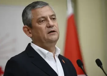 Özgür Özel'den 'mutlak butlan' açıklaması: Kılıçdaroğlu aradı, dönmedim Özgür Özel’den ‘mutlak butlan’ açıklaması: Kılıçdaroğlu aradı, dönmedim