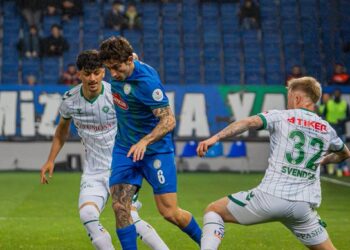 Rizespor, Konyaspor önünde 3 puanı 3 golle aldı!